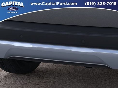 New 2025 Ford Escape SE FWD image 23