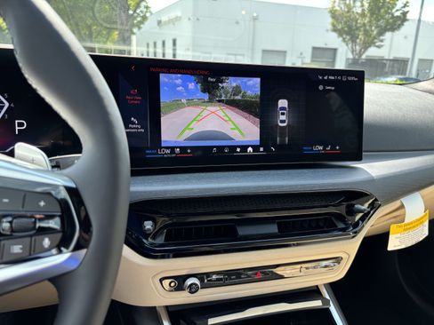 New 2026 BMW 330i Sedan w/ Premium Package RWD image 25