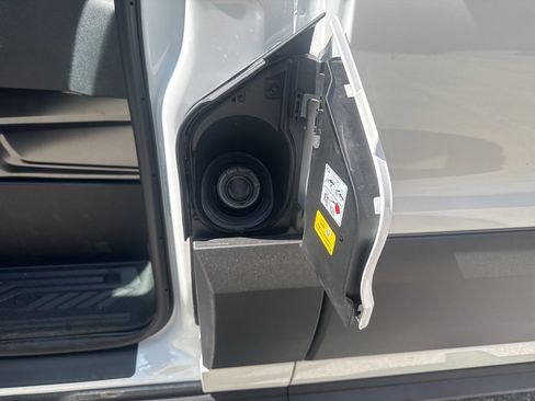 New 2025 Ford Transit 250 148 Medium Roof w/ Load Area Protection Package image 15