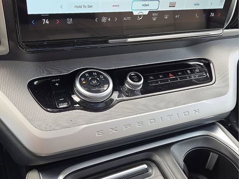 Used 2025 Ford Expedition Max Active image 27