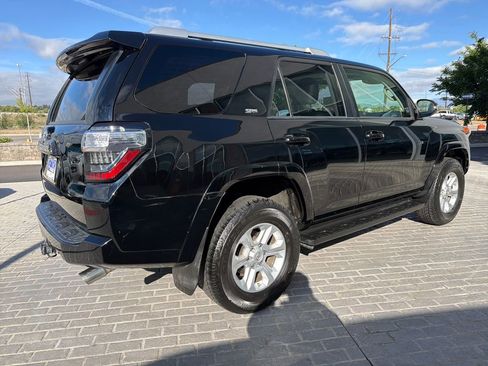 Used 2018 Toyota 4Runner SR5 Premium AWD/4WD image 5