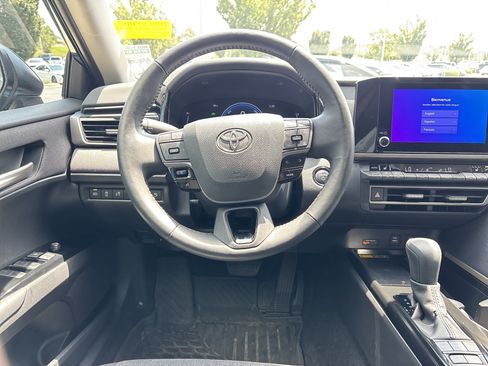 Used 2025 Toyota Camry LE w/ Convenience Package AWD/4WD image 15