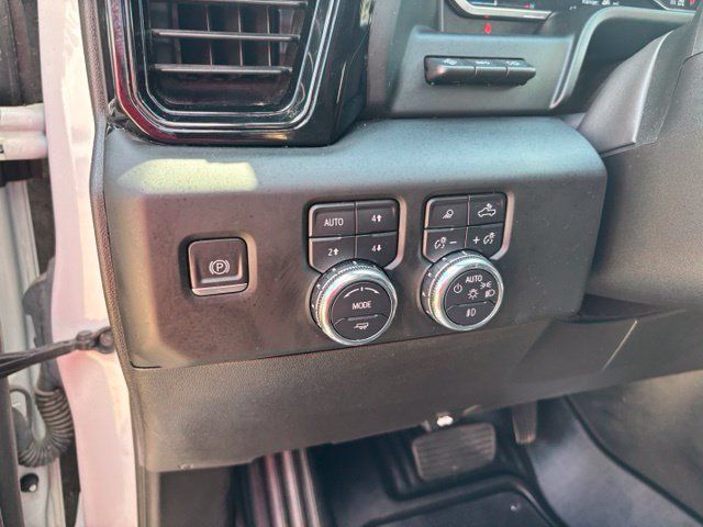 Used 2023 GMC Sierra 1500 AT4 w/ AT4 Premium Package AWD/4WD image 19