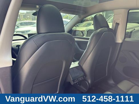 Used 2025 Tesla Model Y Long Range RWD image 31