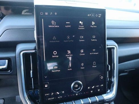 New 2026 GMC Yukon Denali w/ Sun & Power Step Package AWD/4WD image 39