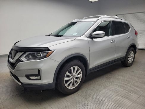 Used 2017 Nissan Rogue SV w/ SV Premium Package AWD/4WD image 2