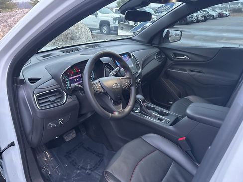 Used 2023 Chevrolet Equinox RS w/ RS Leather Package image 17