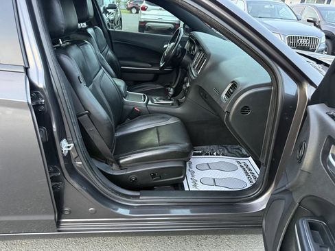 Used 2020 Dodge Charger SXT w/ Leather Interior Group RWD image 14