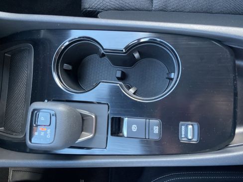 Used 2025 Nissan Rogue SV image 27