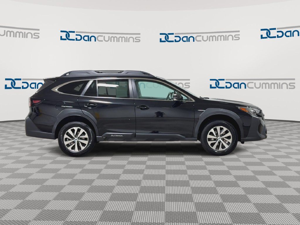 Used 2023 Subaru Outback Premium AWD/4WD image 9