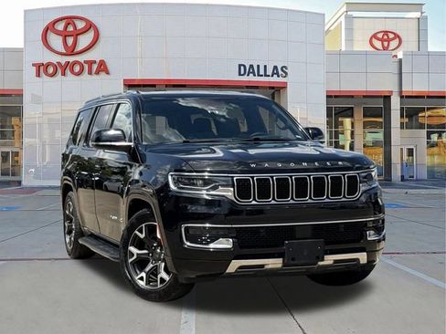 Used 2024 Jeep Wagoneer Series III AWD/4WD image 1
