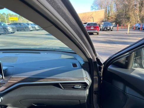 Used 2025 Nissan Altima 2.5 SV image 34