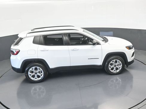 New 2026 Jeep Compass Latitude image 45