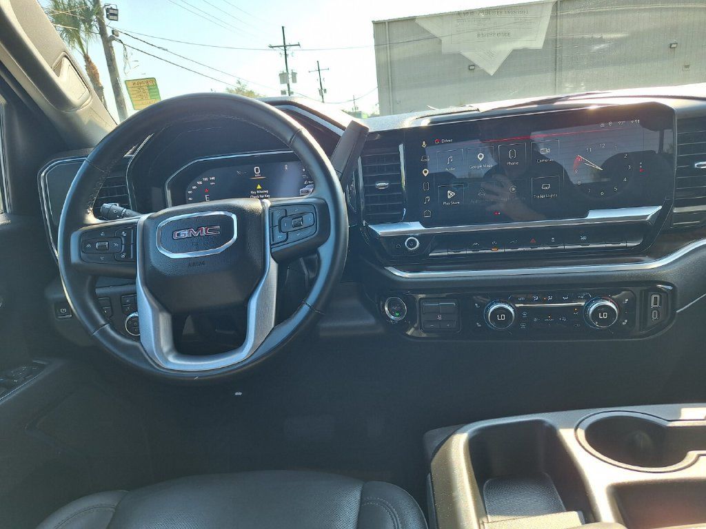 Used 2026 GMC Sierra 1500 SLT AWD/4WD image 11