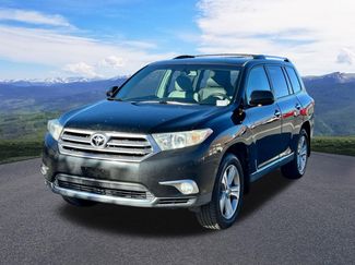 Used 2013 Toyota Highlander Plus w/ Cold Weather Pkg video 1