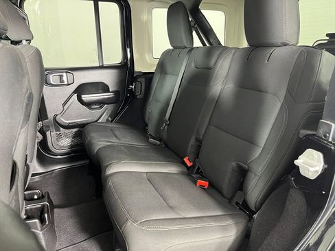 Used 2021 Jeep Wrangler Unlimited Sport AWD/4WD image 15