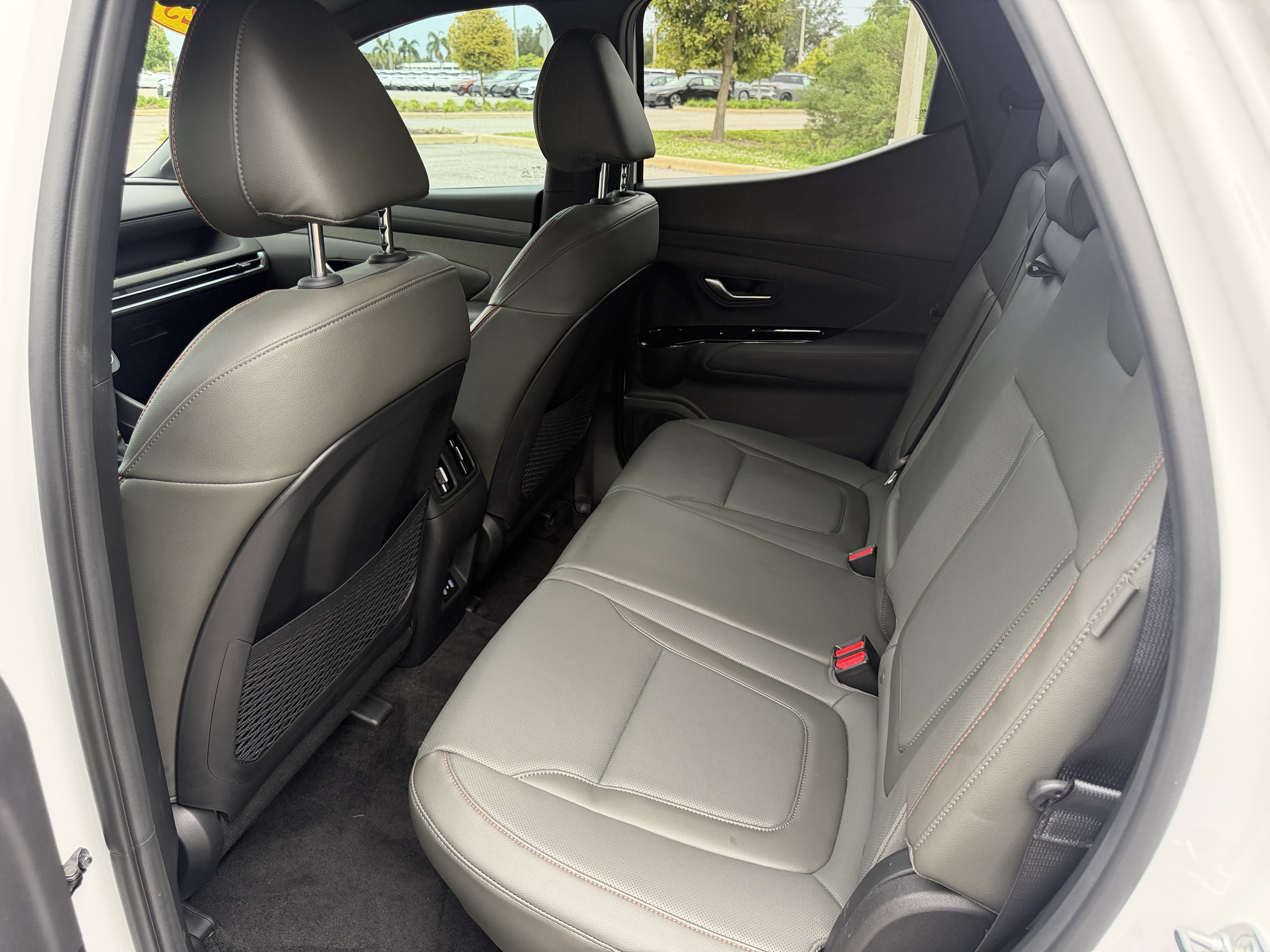 Used 2025 Hyundai Santa Cruz Limited AWD/4WD image 17