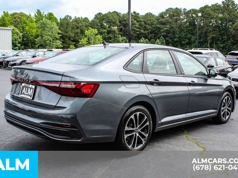 Used 2025 Volkswagen Jetta Sport FWD image 6