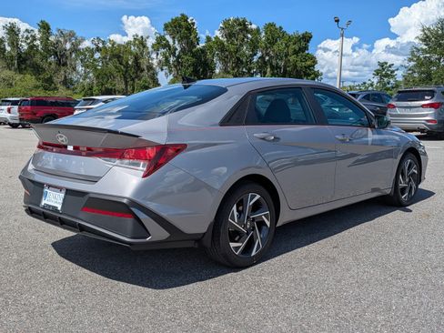 New 2025 Hyundai Elantra Sport image 5