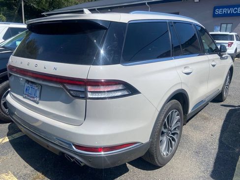 Used 2020 Lincoln Aviator Reserve AWD/4WD image 4