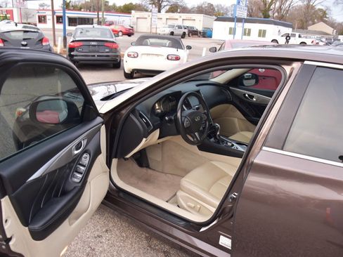 Used 2015 INFINITI Q50 Premium w/ Navigation Package AWD/4WD image 29