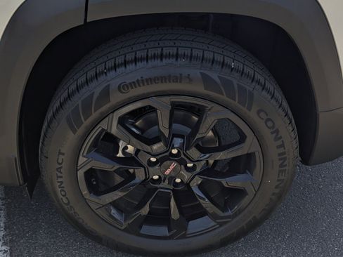 Used 2026 GMC Terrain Elevation w/ Elevation Premium Package AWD/4WD image 7