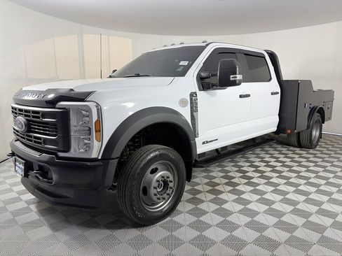 Used 2024 Ford F550 4x4 Crew Cab Super Duty image 3