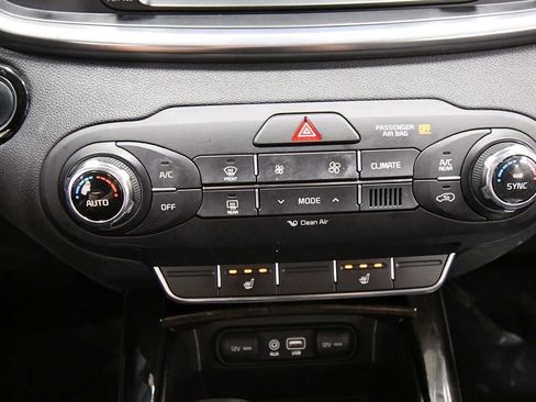 Used 2017 Kia Sorento EX AWD/4WD image 26