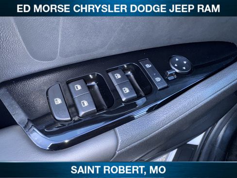 Used 2025 Kia Sportage EX image 17