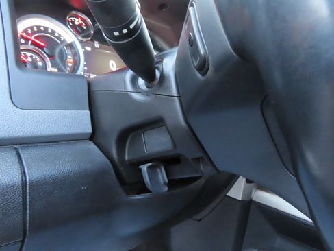 Used 2013 RAM 2500 Big Horn image 34