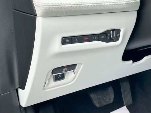 New 2026 Jeep Cherokee Laredo image 10