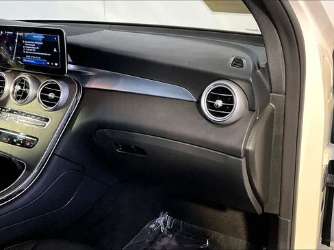 Used 2022 Mercedes-Benz GLC 300 4MATIC image 19