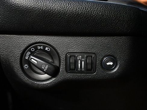 Used 2016 Dodge Challenger SXT w/ Blacktop Package image 30