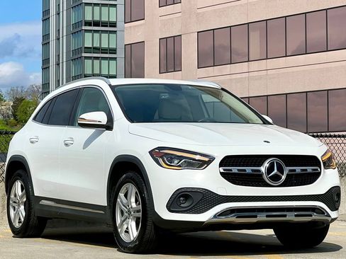 Used 2023 Mercedes-Benz GLA 250 4MATIC image 1