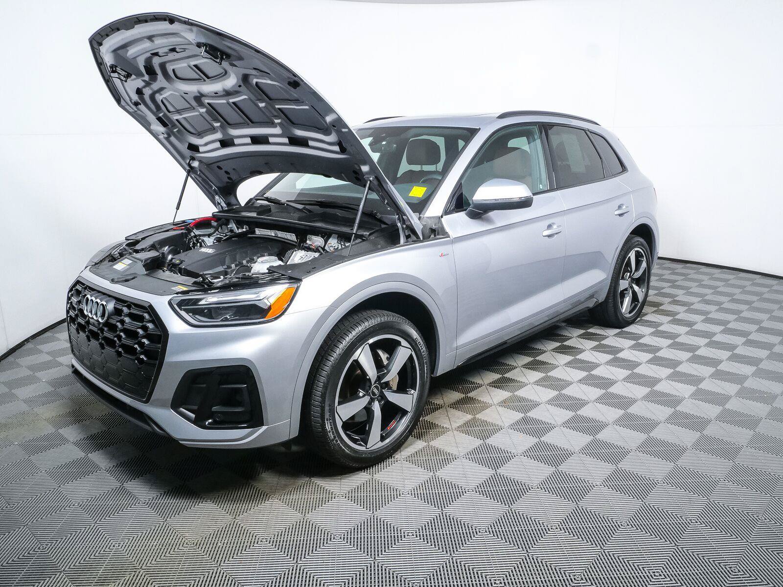 Used 2023 Audi Q5 2.0T Premium Plus w/ Premium Plus Package AWD/4WD image 33