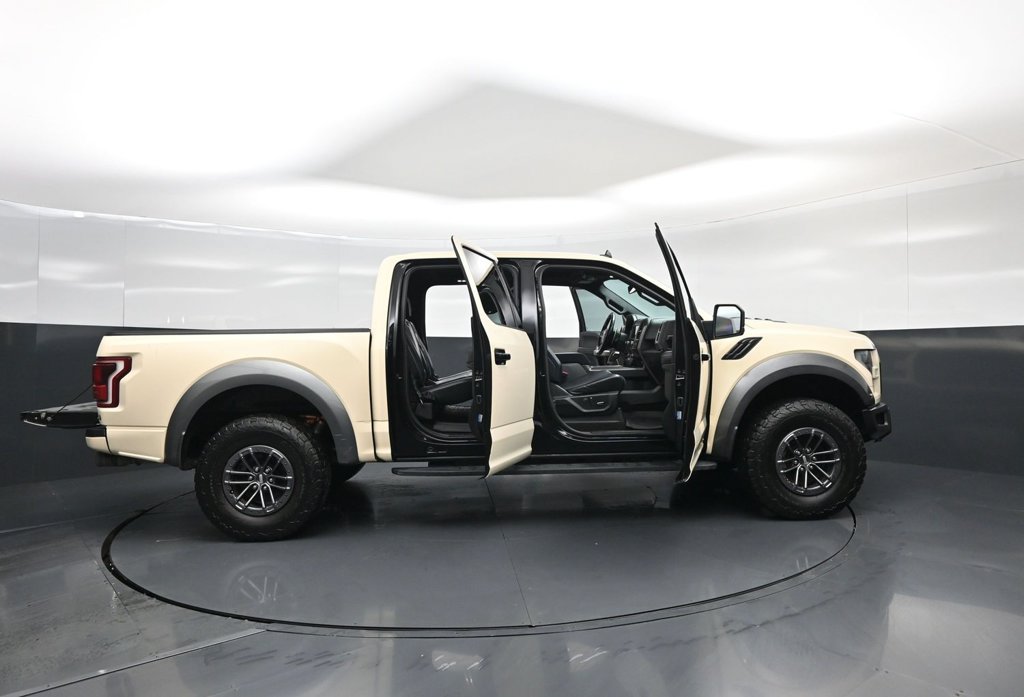 Used 2019 Ford F150 Raptor w/ Equipment Group 802A Luxury AWD/4WD image 4