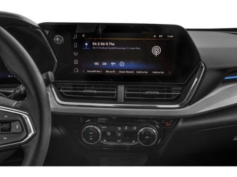 Used 2025 Chevrolet Trax LT w/ Driver Confidence Package image 13