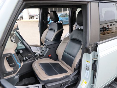 Used 2023 Ford Bronco Wildtrak AWD/4WD image 37