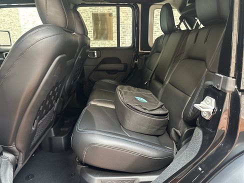 Used 2022 Jeep Wrangler Unlimited Rubicon 4xe w/ Steel Bumper Group image 14