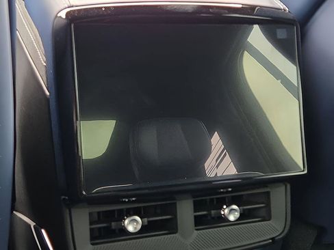 New 2026 Cadillac Vistiq Premium Luxury w/ LPO, Floor Liner Package AWD/4WD image 17