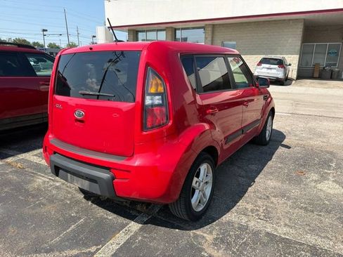 Used 2011 Kia Soul + FWD image 5