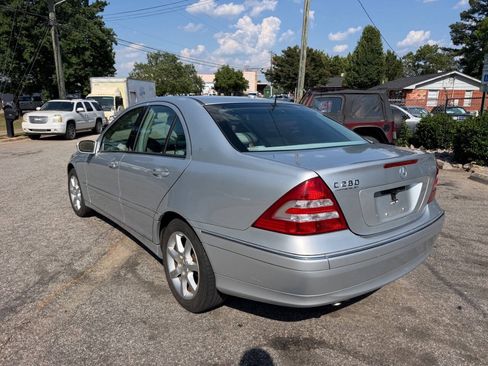 Used 2007 Mercedes-Benz C 280 4MATIC Sedan image 7