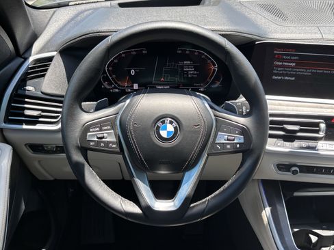 Used 2022 BMW X5 sDrive40i w/ Premium Package RWD image 18