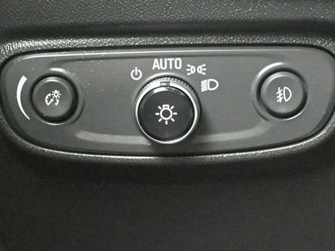 Used 2019 Chevrolet Equinox Premier image 30