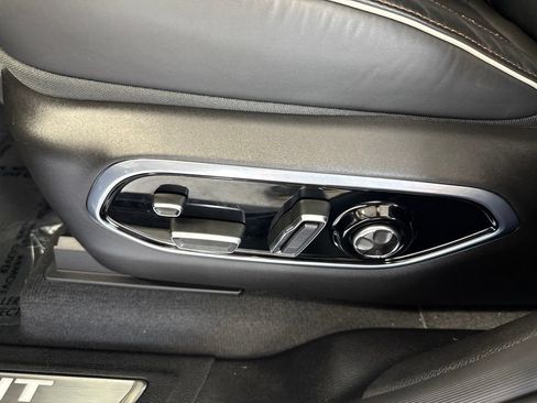 Used 2025 Jeep Grand Cherokee Summit AWD/4WD image 16