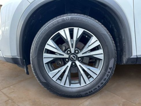Used 2023 Nissan Rogue SV AWD/4WD image 14