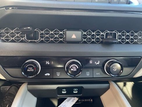 Certified 2023 Honda Accord LX image 18