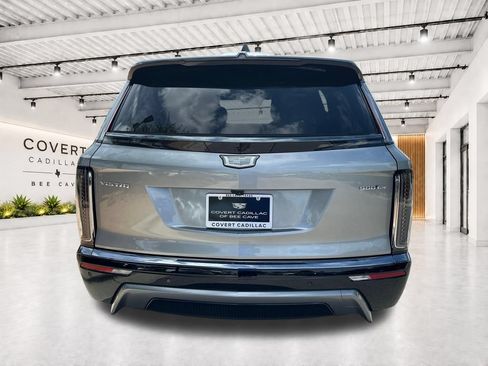 Used 2026 Cadillac Vistiq Sport w/ LPO, Floor Liner Package AWD/4WD image 9
