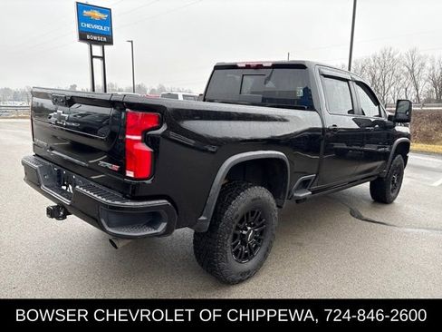 Used 2025 Chevrolet Silverado 2500 ZR2 w/ Technology Package image 5