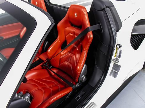 Certified 2017 Ferrari 488 Spider RWD image 6